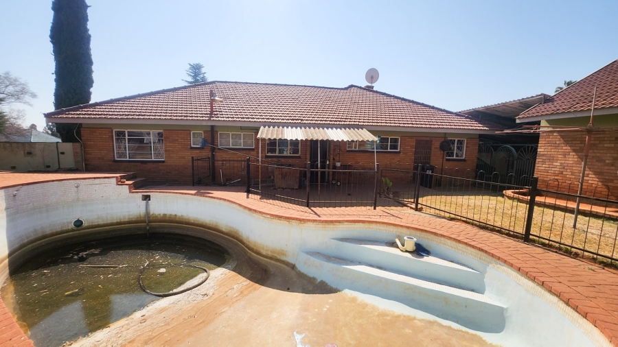 4 Bedroom Property for Sale in Stilfontein Ext 3 North West